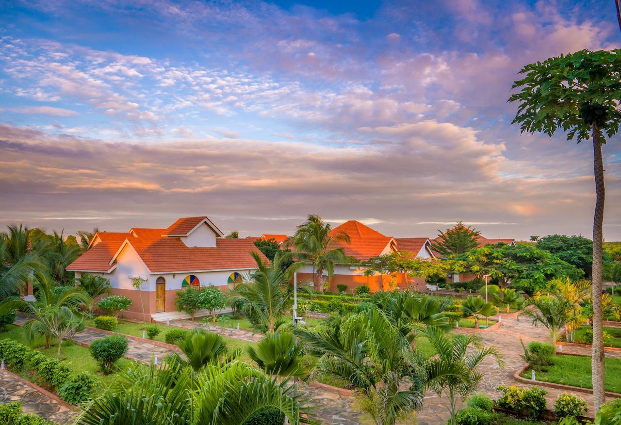 Azao Resort & Spa Pongwe Exterior photo