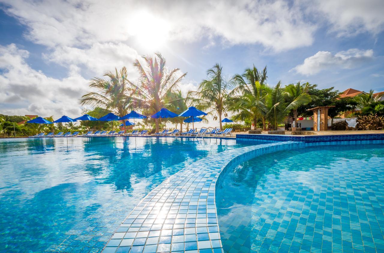 Azao Resort & Spa Pongwe Exterior photo