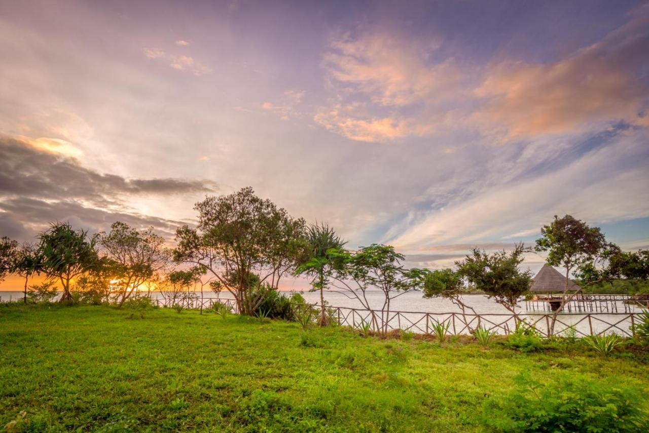 Azao Resort & Spa Pongwe Exterior photo