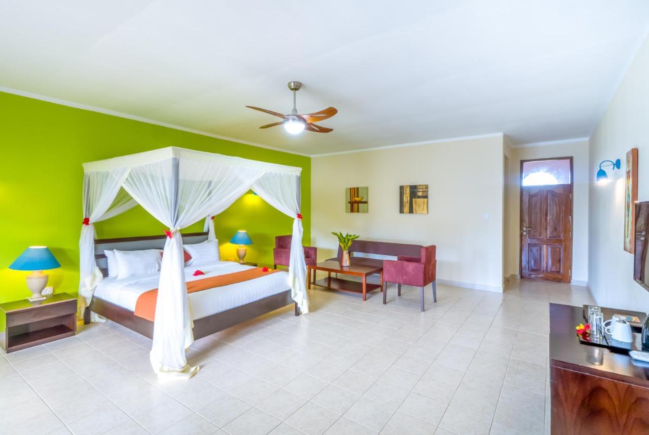 Azao Resort & Spa Pongwe Exterior photo